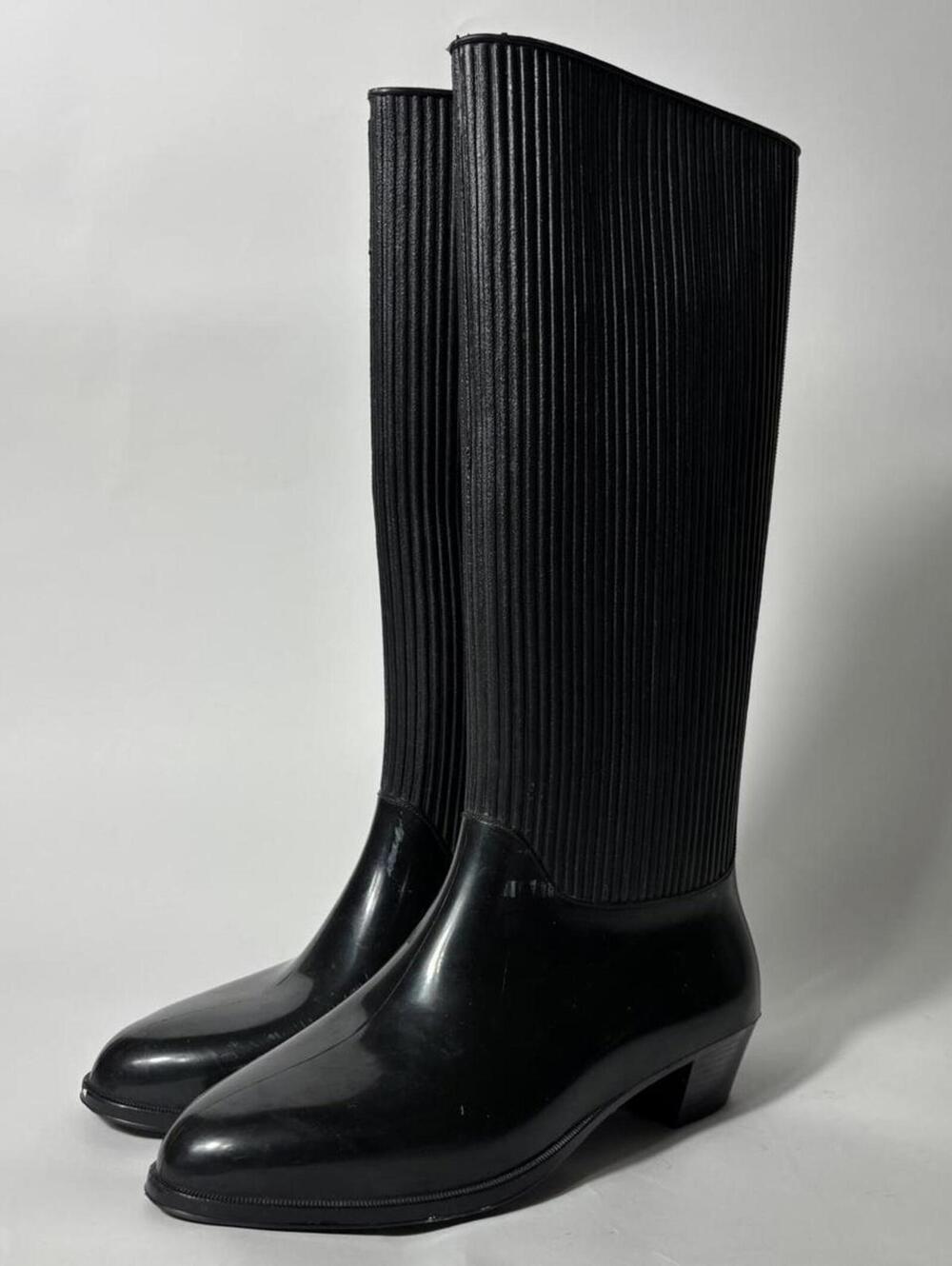 1970s Liza rigon black Italian rubber rain boots